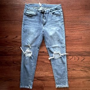 Trend Savvy Medium wash Distressed skinny jeans
